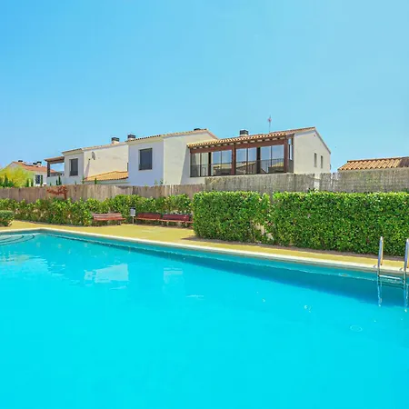 Passeig Del Mar 1 B Only Families *